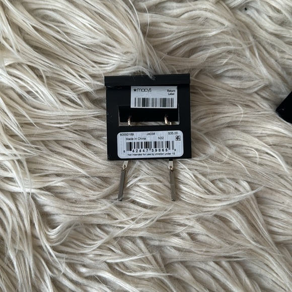 New DKNY two-tone dangle fashion earrings - Picture 2 of 3